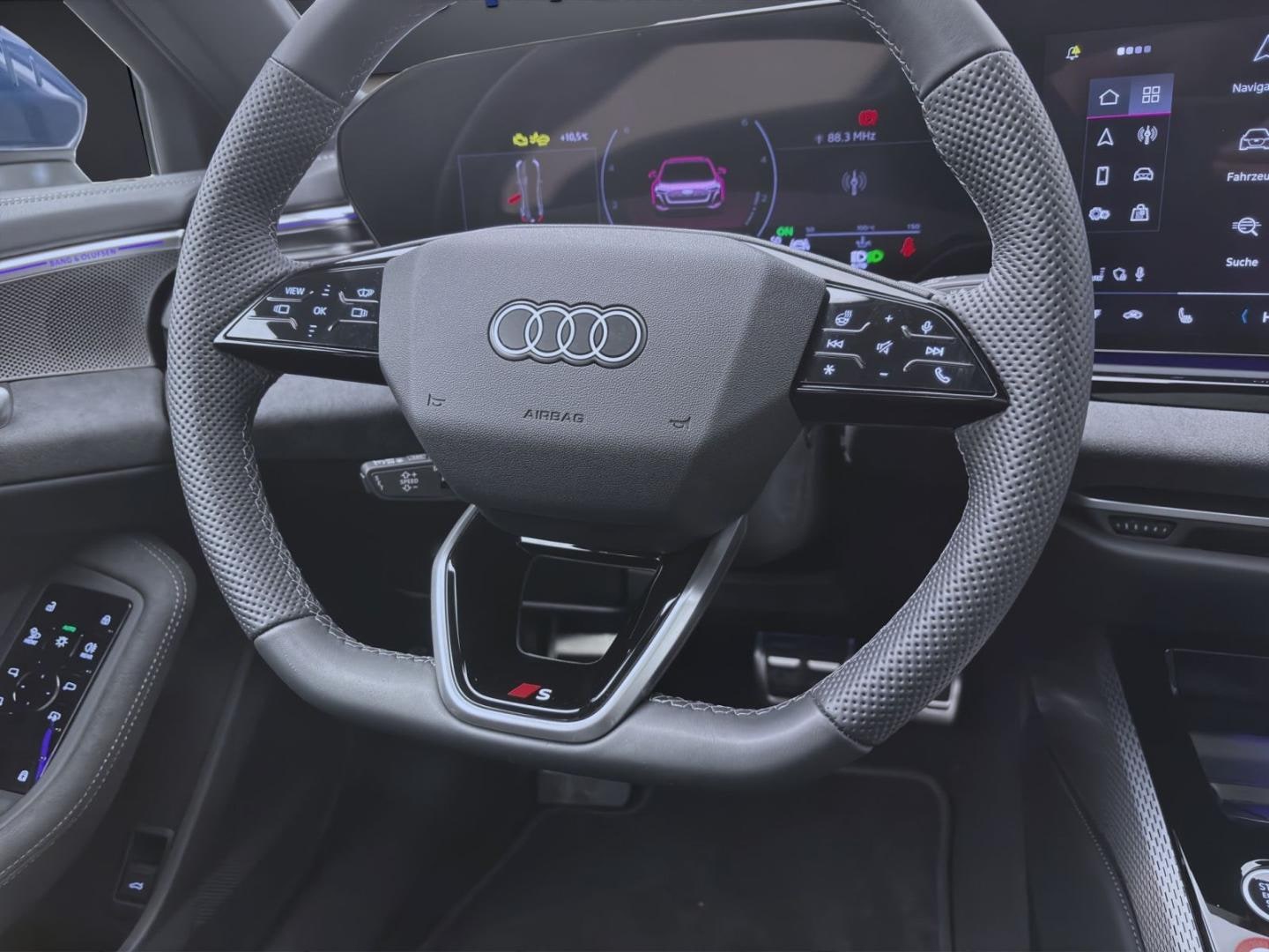 Bild über Audi A5 Limousine TDI quattro 150 kW S tronic - für weitere Informationen kontaktieren Sie den Audi Partner