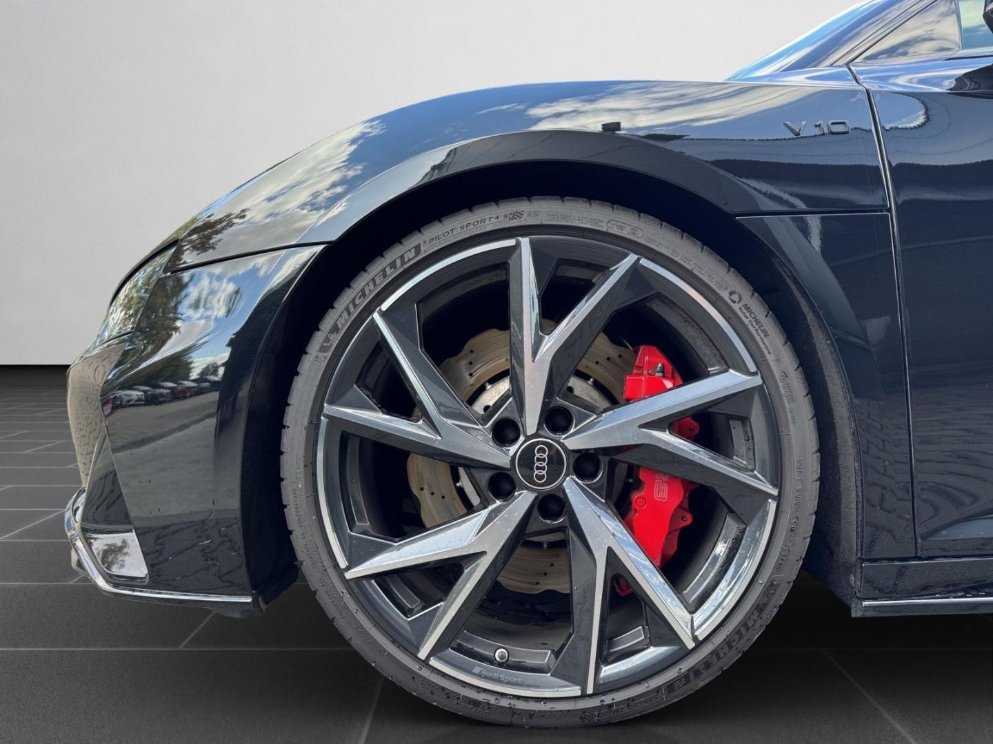 Bild über Audi R8 Coupé FSI S tronic - für weitere Informationen kontaktieren Sie den Audi Partner