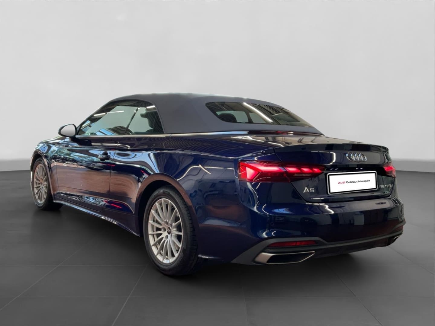 Bild über Audi A5 Cabriolet 35 TFSI S tronic - für weitere Informationen kontaktieren Sie den Audi Partner