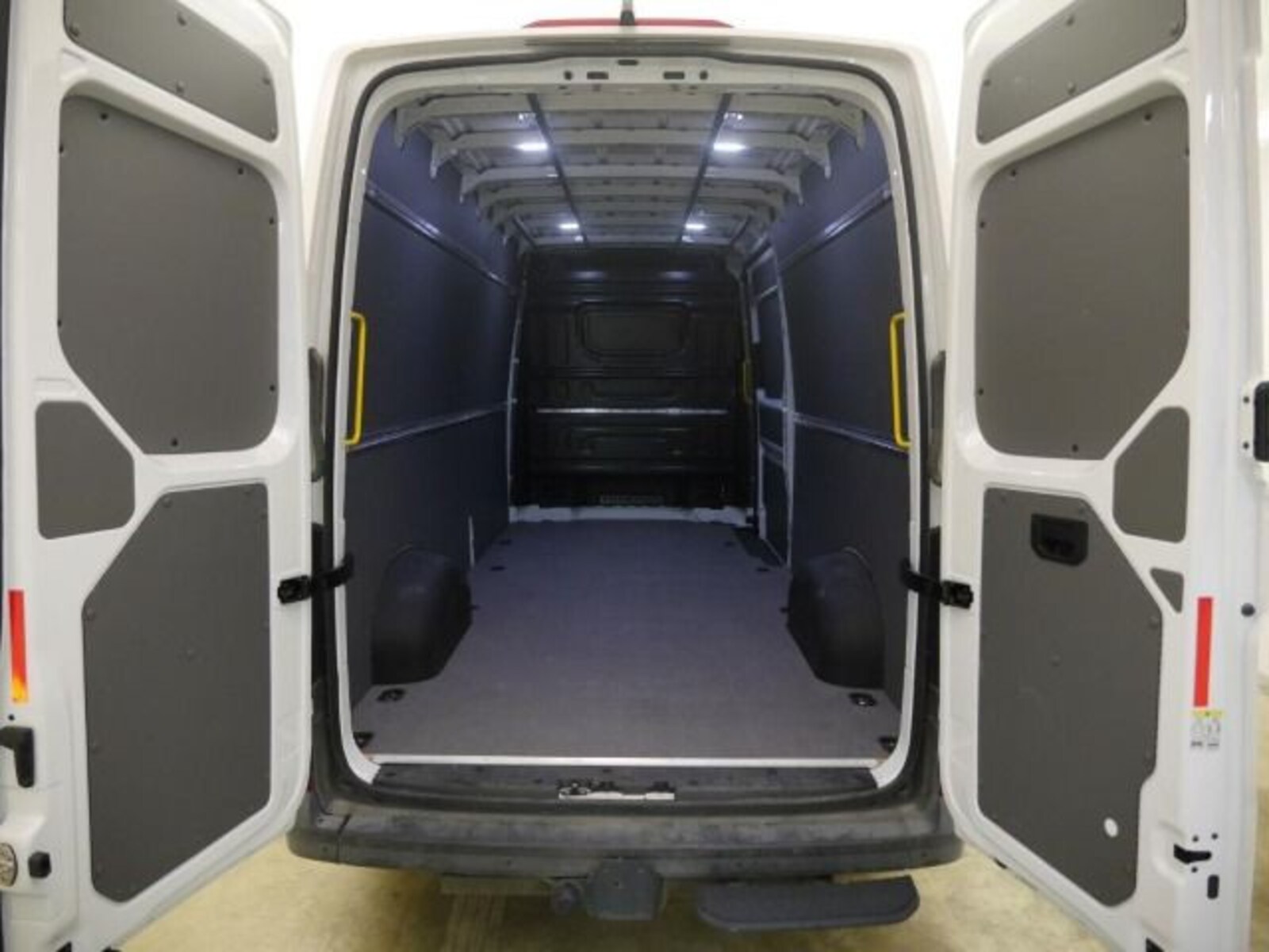 Volkswagen Crafter Kasten langer Radstand – Bild 7