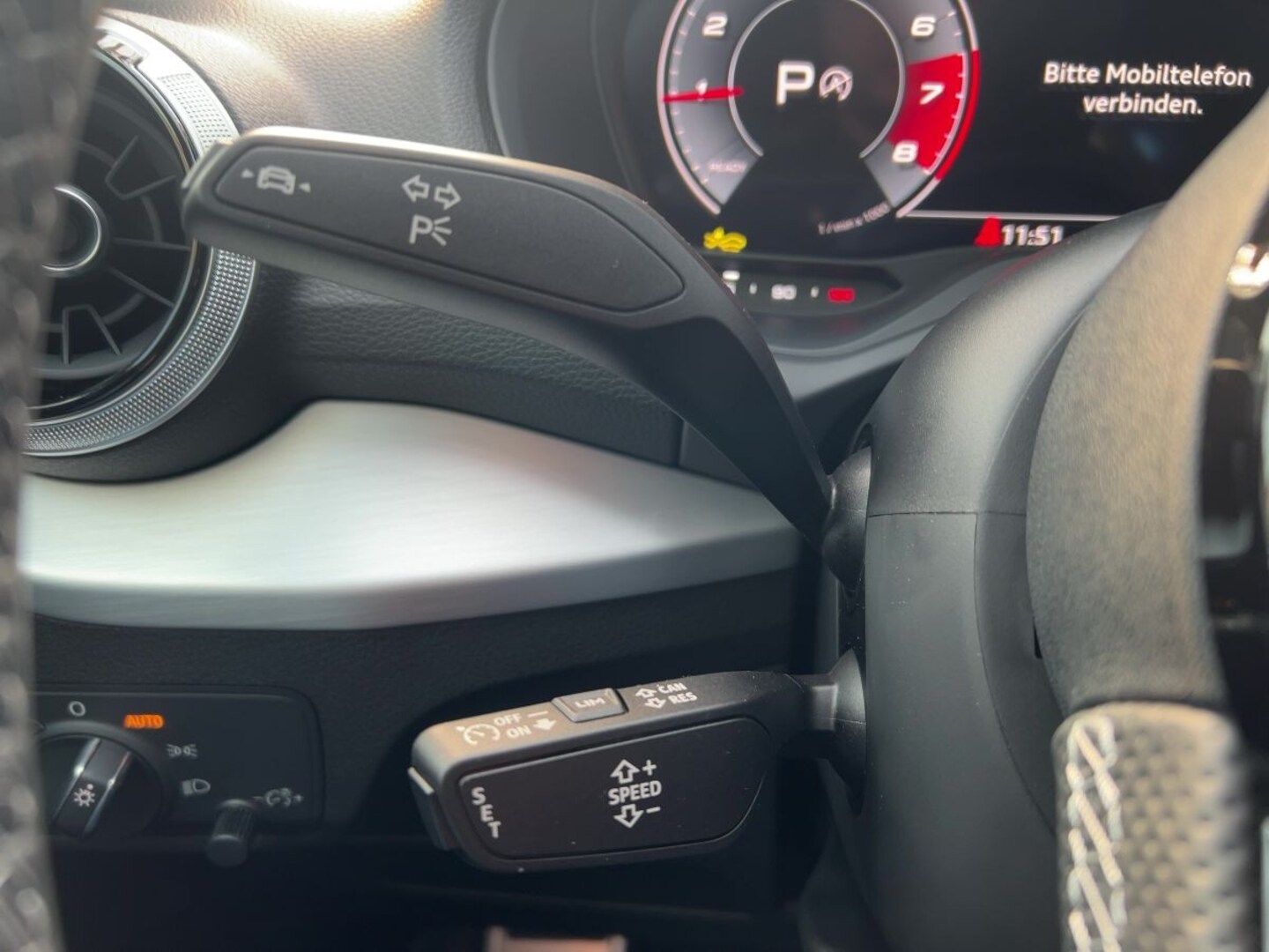 Bild über Audi Q2 S line 35 TFSI S tronic - für weitere Informationen kontaktieren Sie den Audi Partner