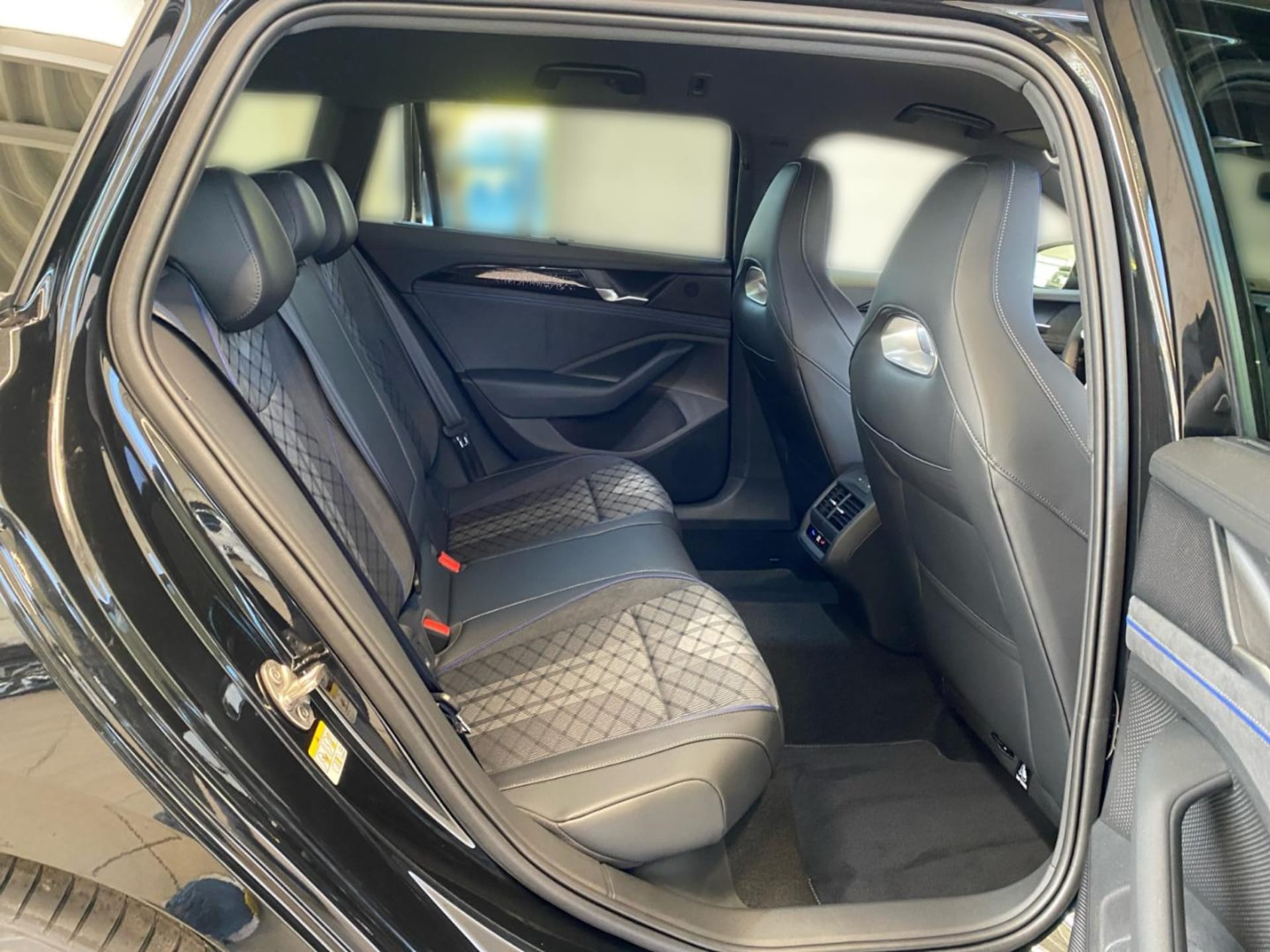 Volkswagen Passat R-Line