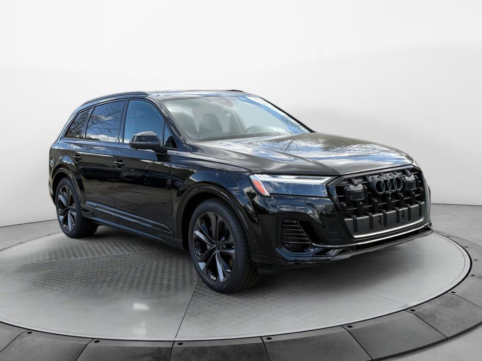 2026 Audi Q7 55 Premium Plus quattro Tiptronic's photo