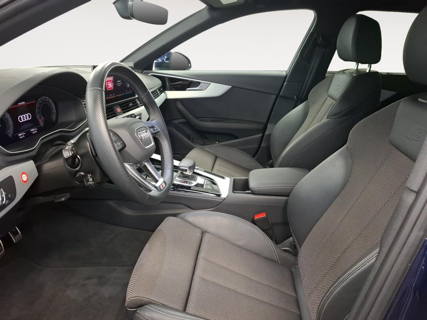 Bild über Audi A4 Avant S line 40 TFSI S tronic - für weitere Informationen kontaktieren Sie den Audi Partner