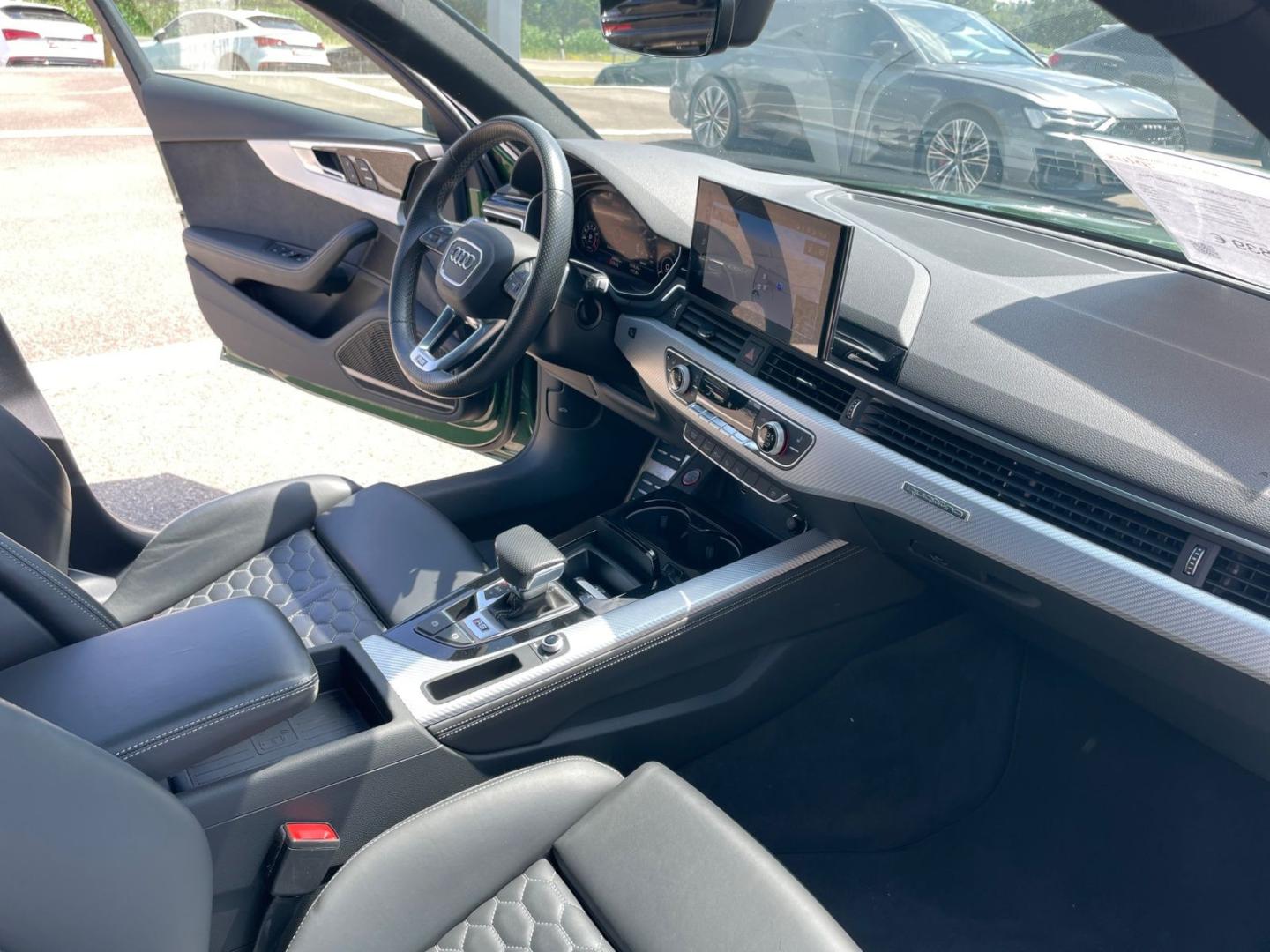 Image about Audi RS 4 Avant TFSI quattro tiptronic