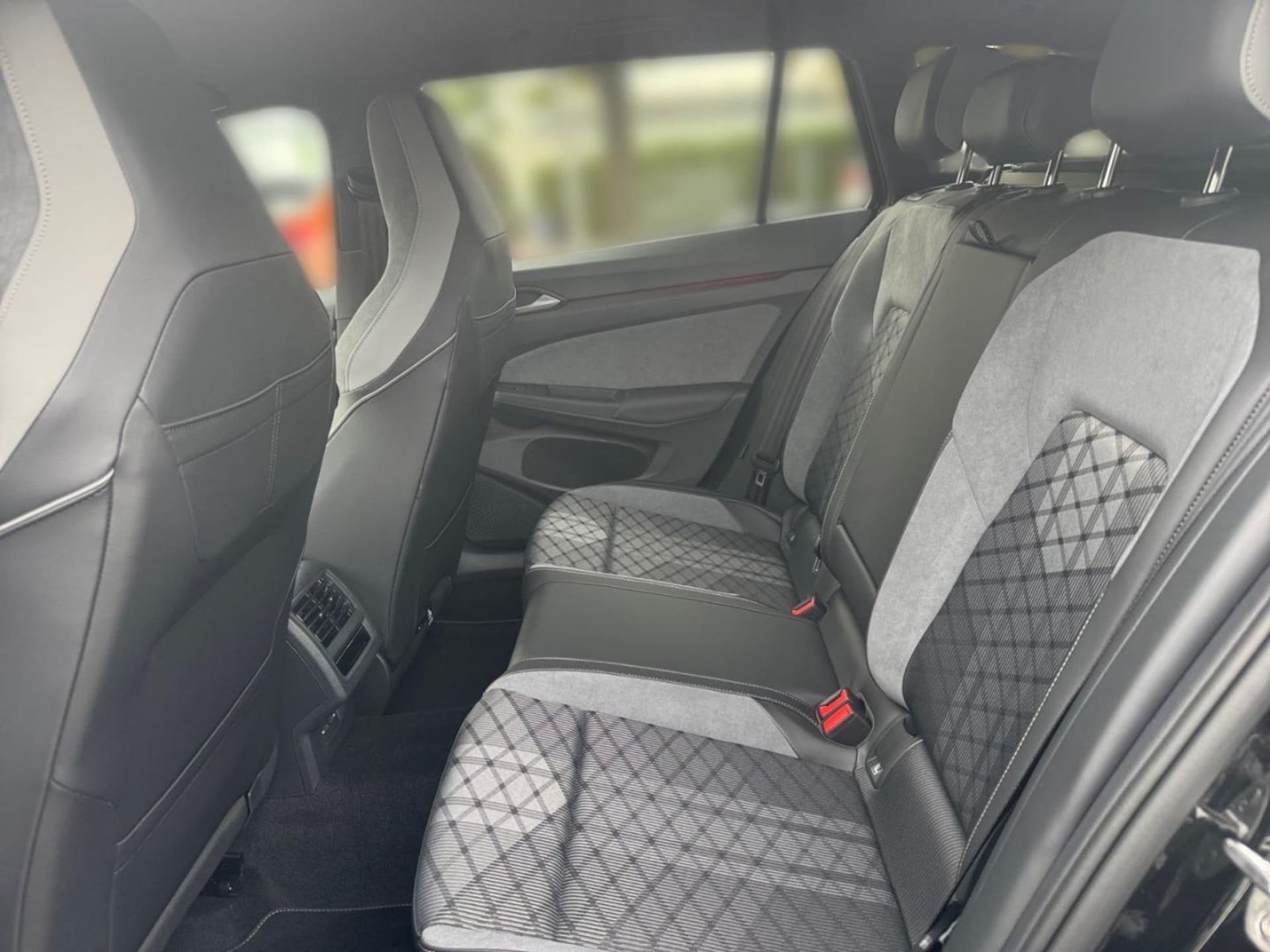 Volkswagen Golf Variant R-Line