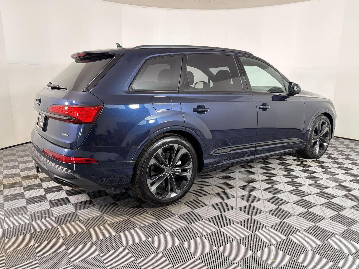 2026 Audi Q7 Premium Plus - Photo 6