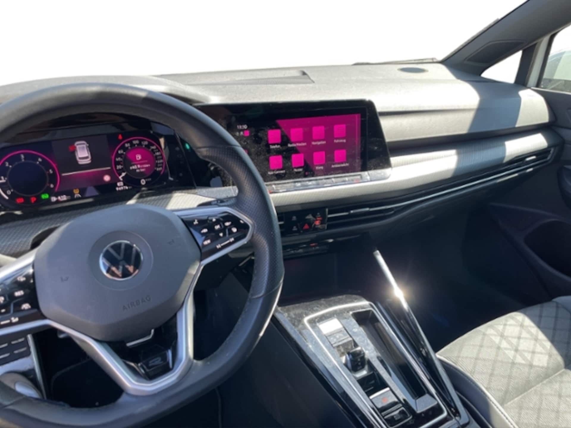 Volkswagen Golf Variant R-Line
