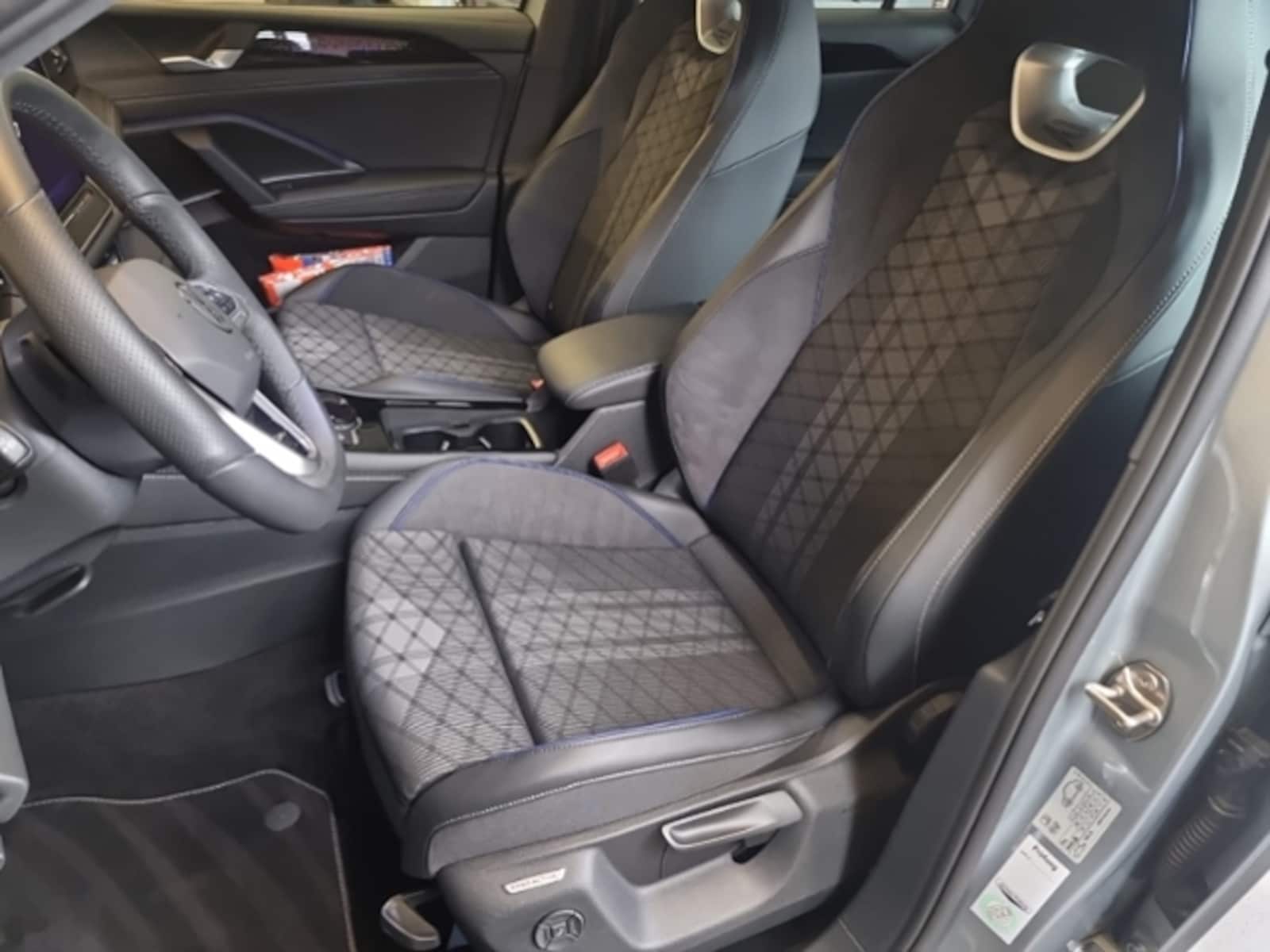 Volkswagen Tiguan – Bild 12