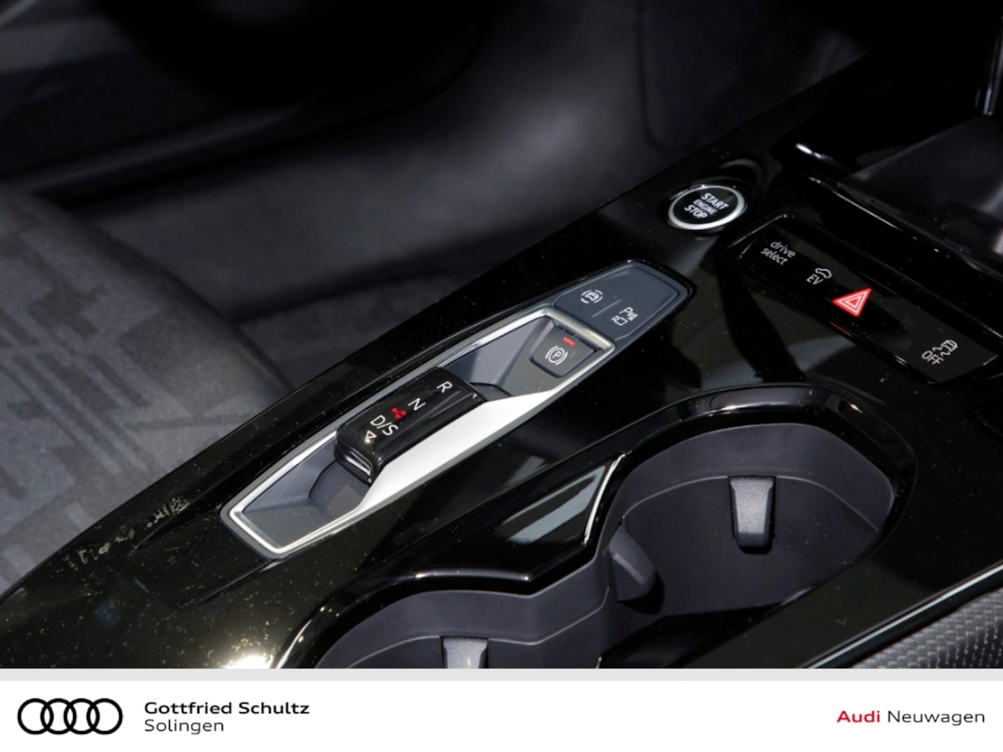 Bild über Audi A5 Avant e-hybrid e-hybrid quattro 220 kW S tronic - für weitere Informationen kontaktieren Sie den Audi Partner