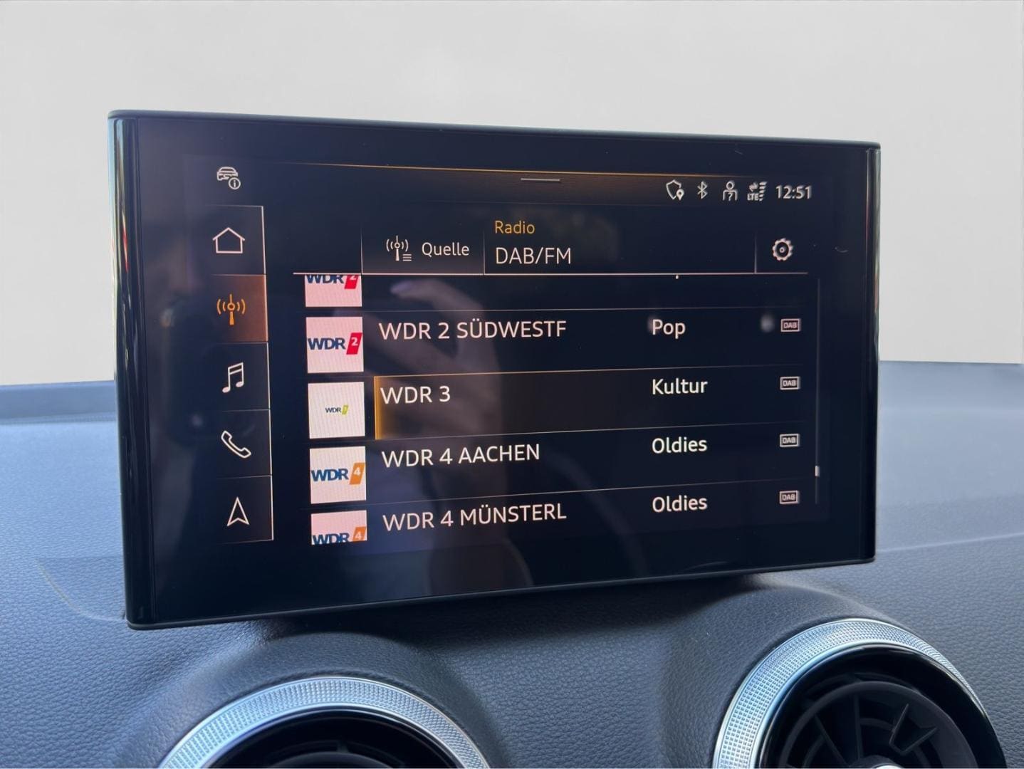 Bild über Audi Q2 advanced 30 TDI Schaltgetriebe - für weitere Informationen kontaktieren Sie den Audi Partner