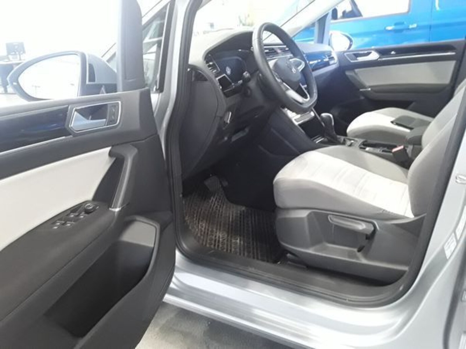 Volkswagen Touran – Bild 6