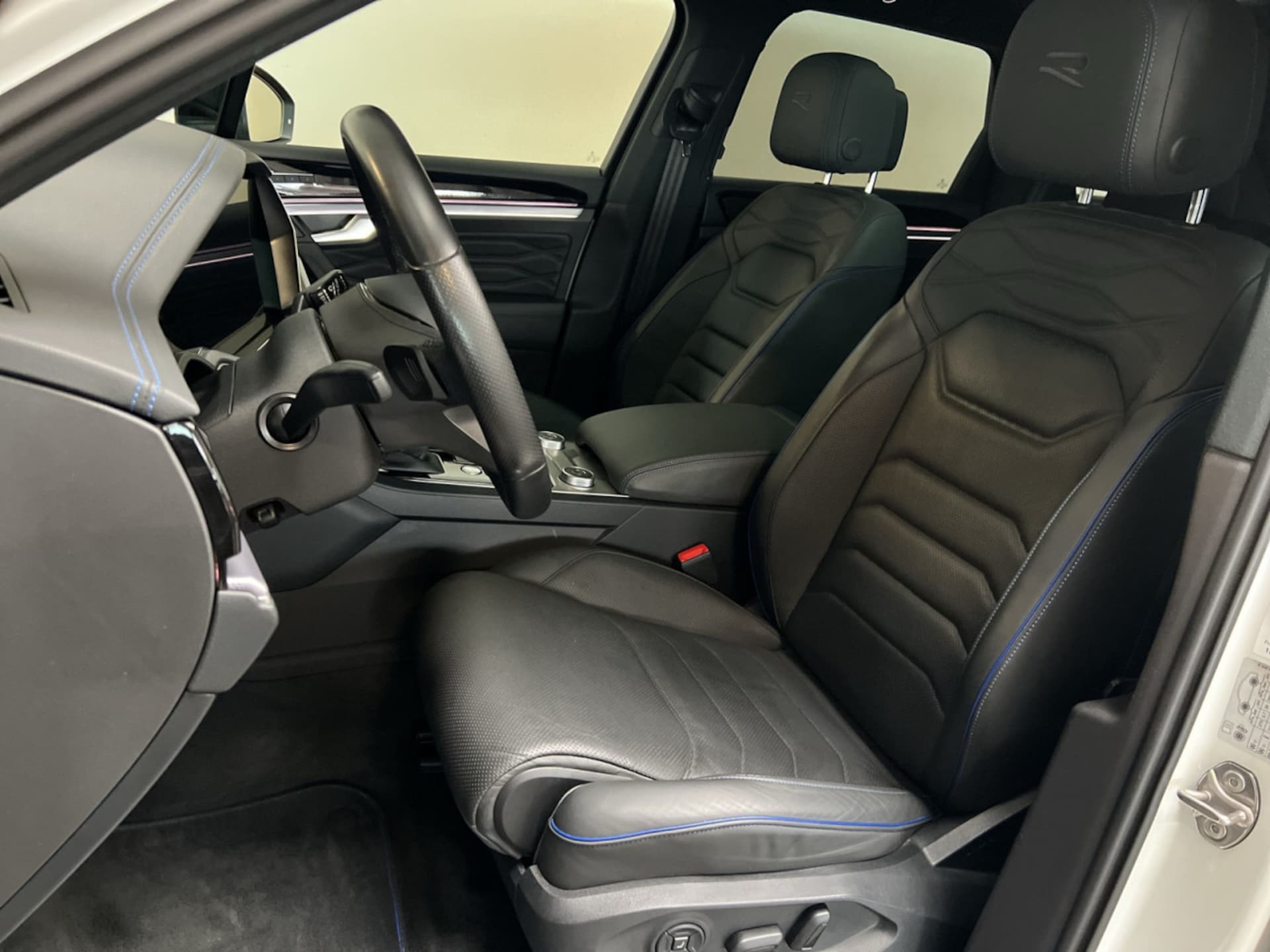 Volkswagen Touareg R