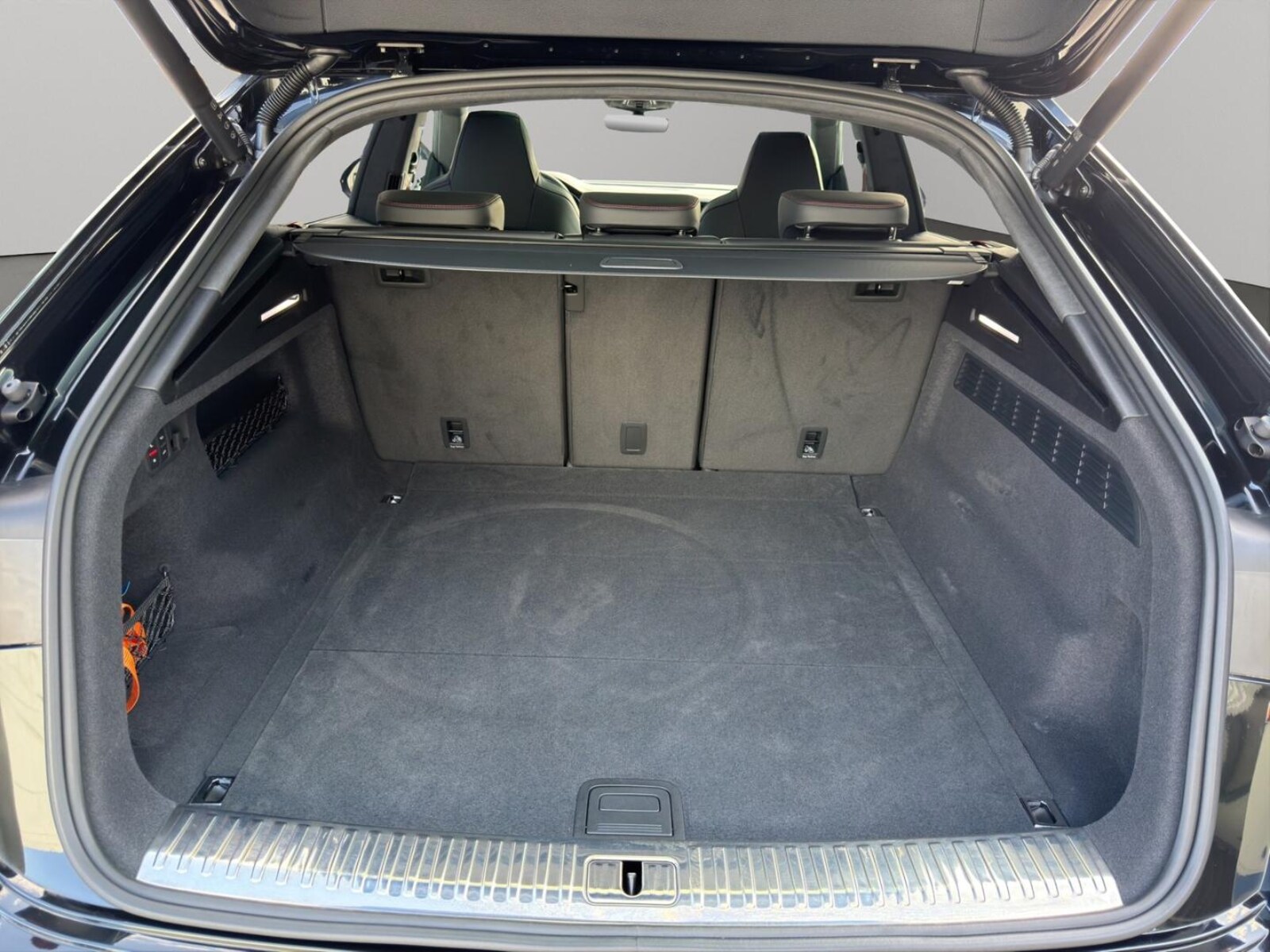 Audi RS Q8 – Bild 18