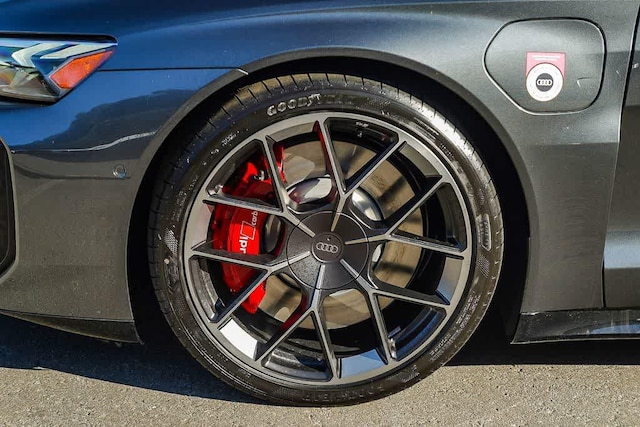 2026 Audi RS e-tron GT Performance Base - Photo 10