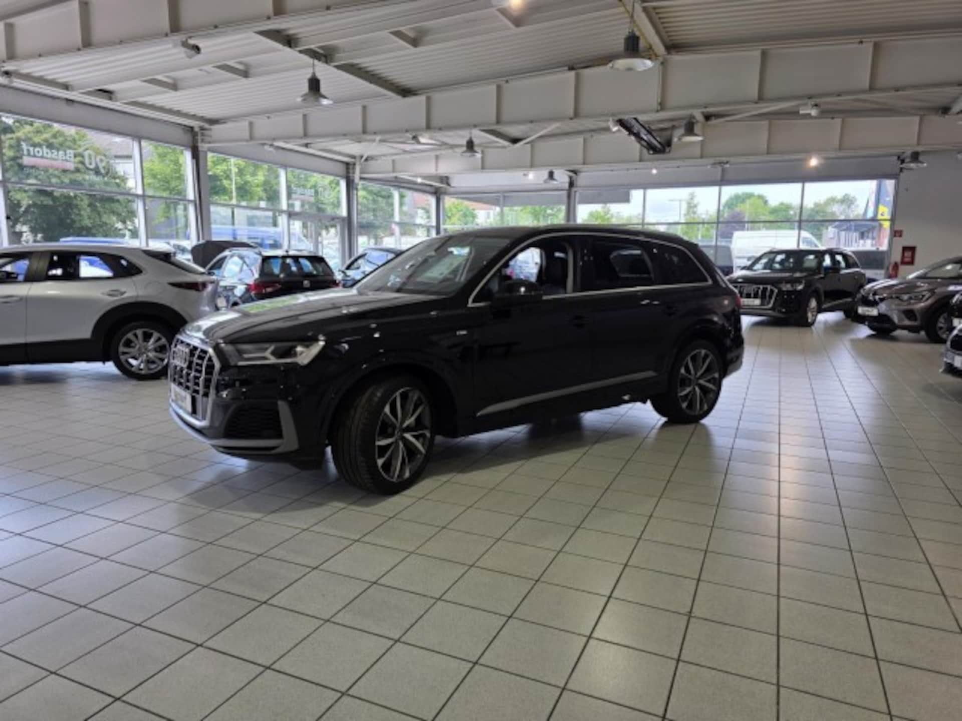 Audi Q7 SUV TFSI e S line