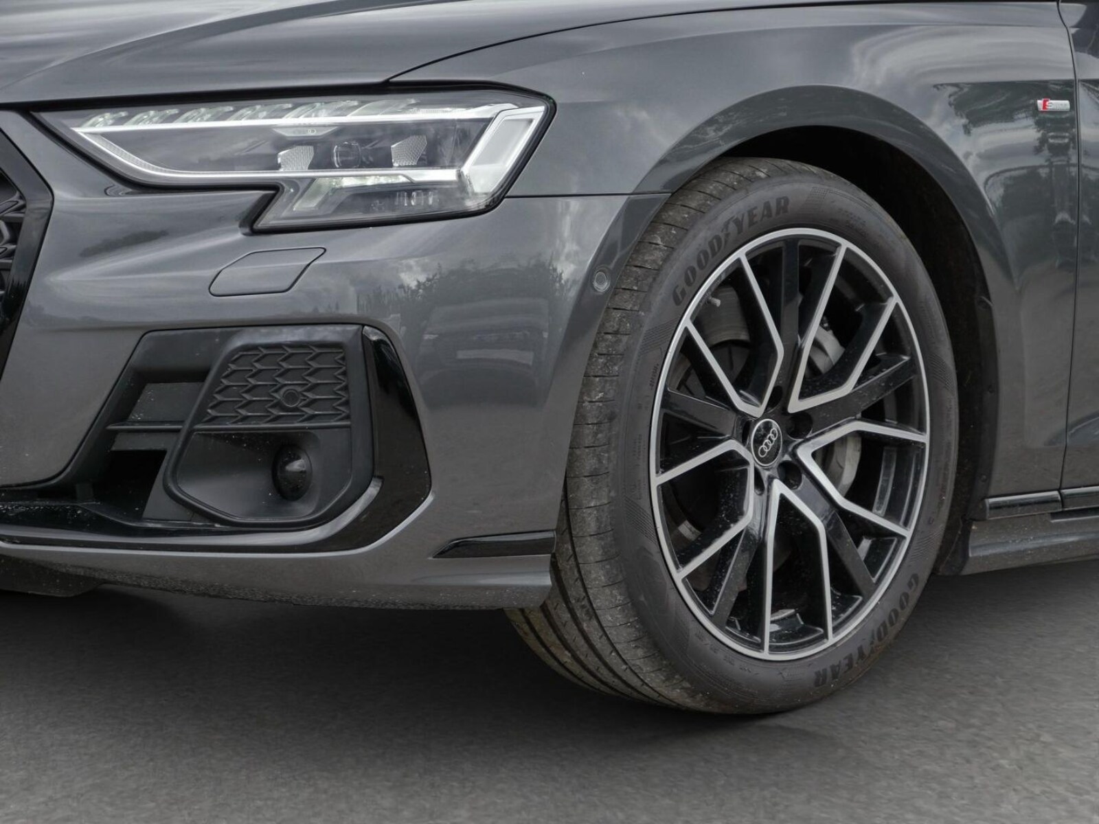 Audi A8 – Bild 13