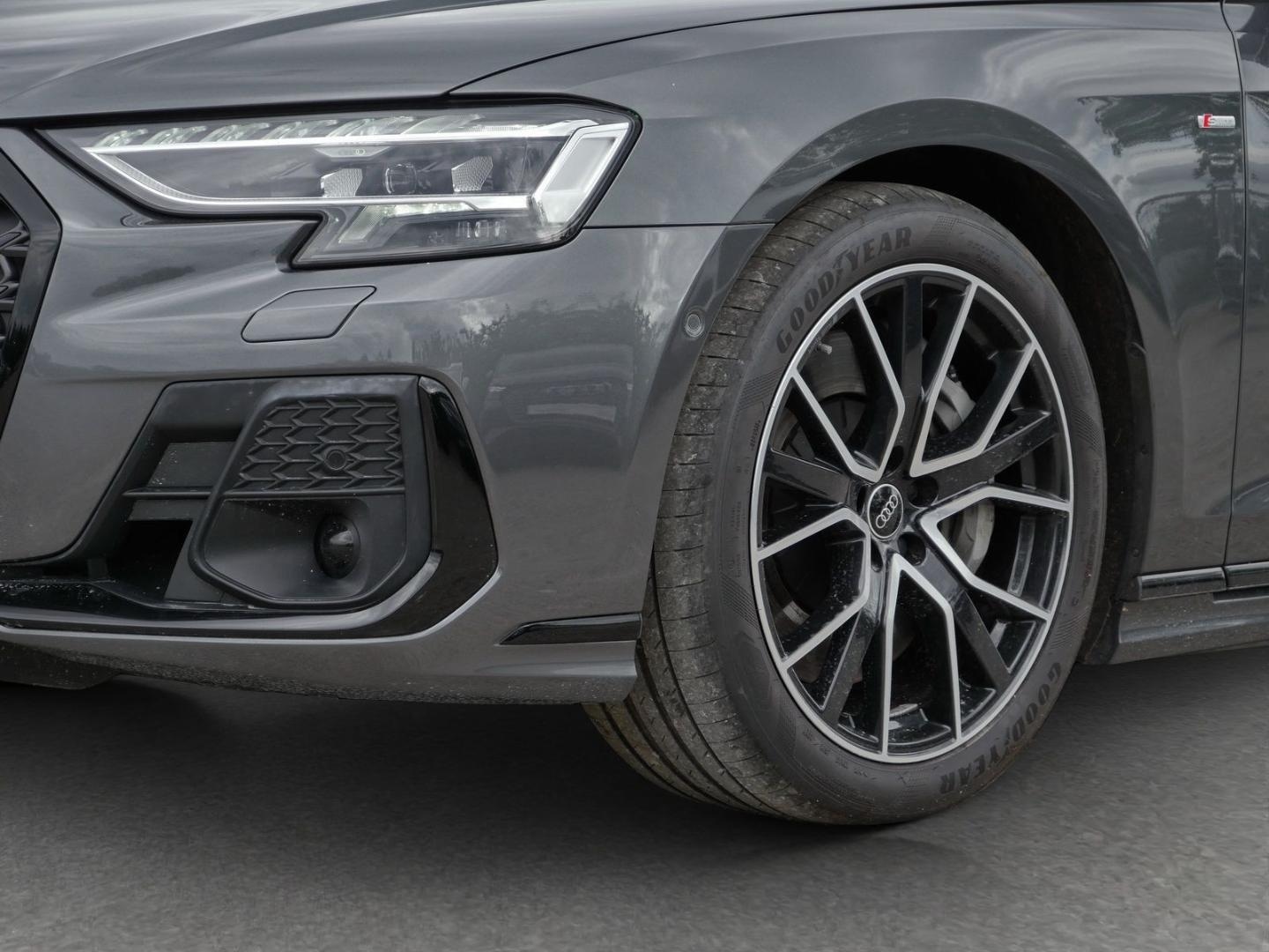 Bild über Audi A8 TFSI e 60 TFSI e quattro tiptronic - für weitere Informationen kontaktieren Sie den Audi Partner