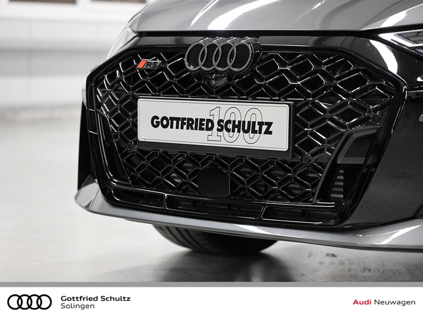 Bild über Audi RS 3 Sportback TFSI quattro 294 kW S tronic - für weitere Informationen kontaktieren Sie den Audi Partner