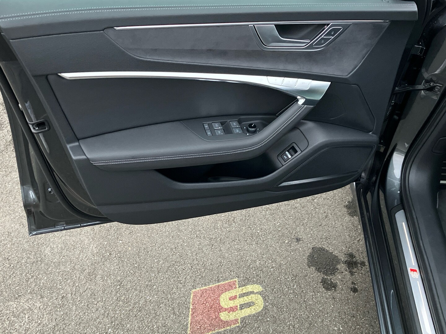 Image about Audi A6 Avant S line 40 TDI quattro S tronic
