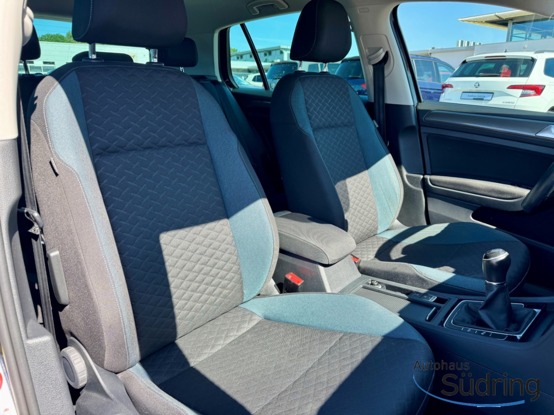 Volkswagen Golf IQ.DRIVE