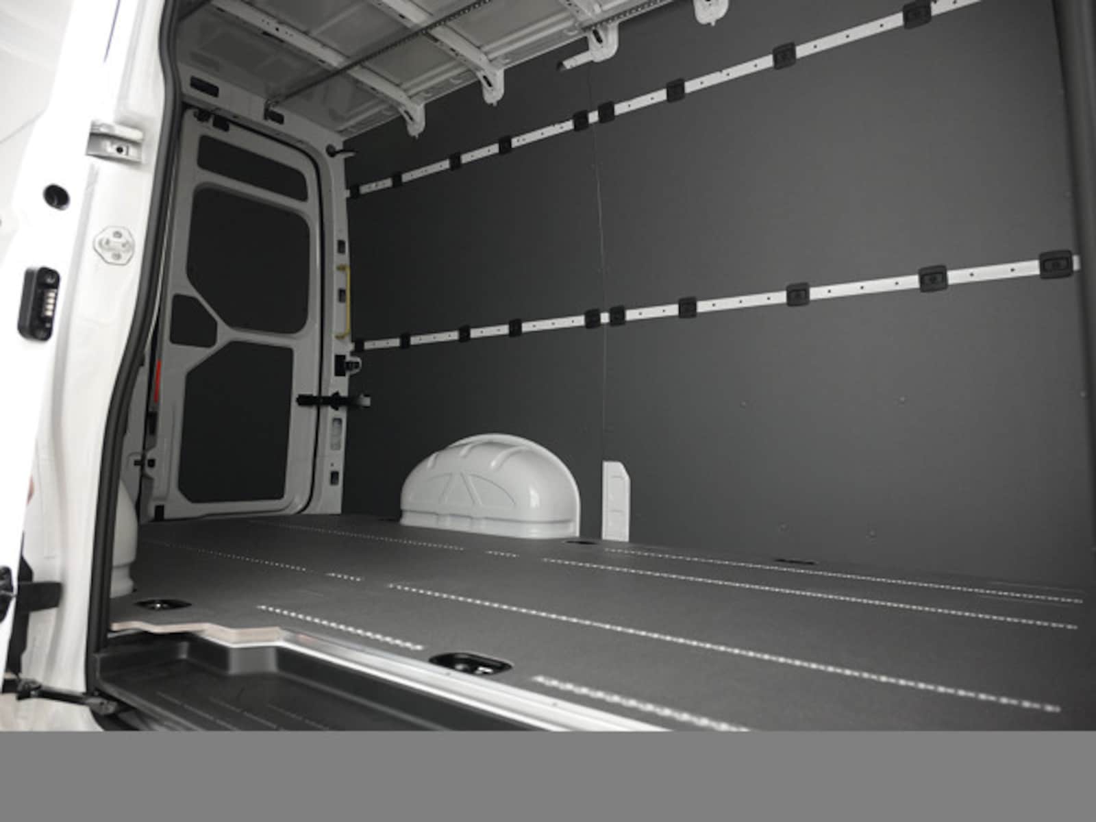 Volkswagen Crafter Kasten mittlerer Radstand – Bild 10