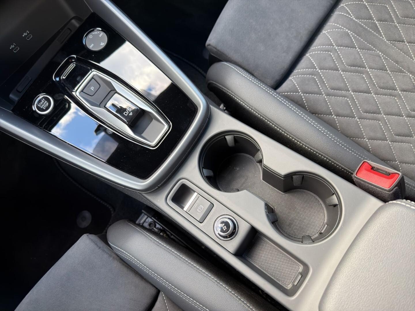 Bild über Audi A3 allstreet 35 TDI S tronic - für weitere Informationen kontaktieren Sie den Audi Partner
