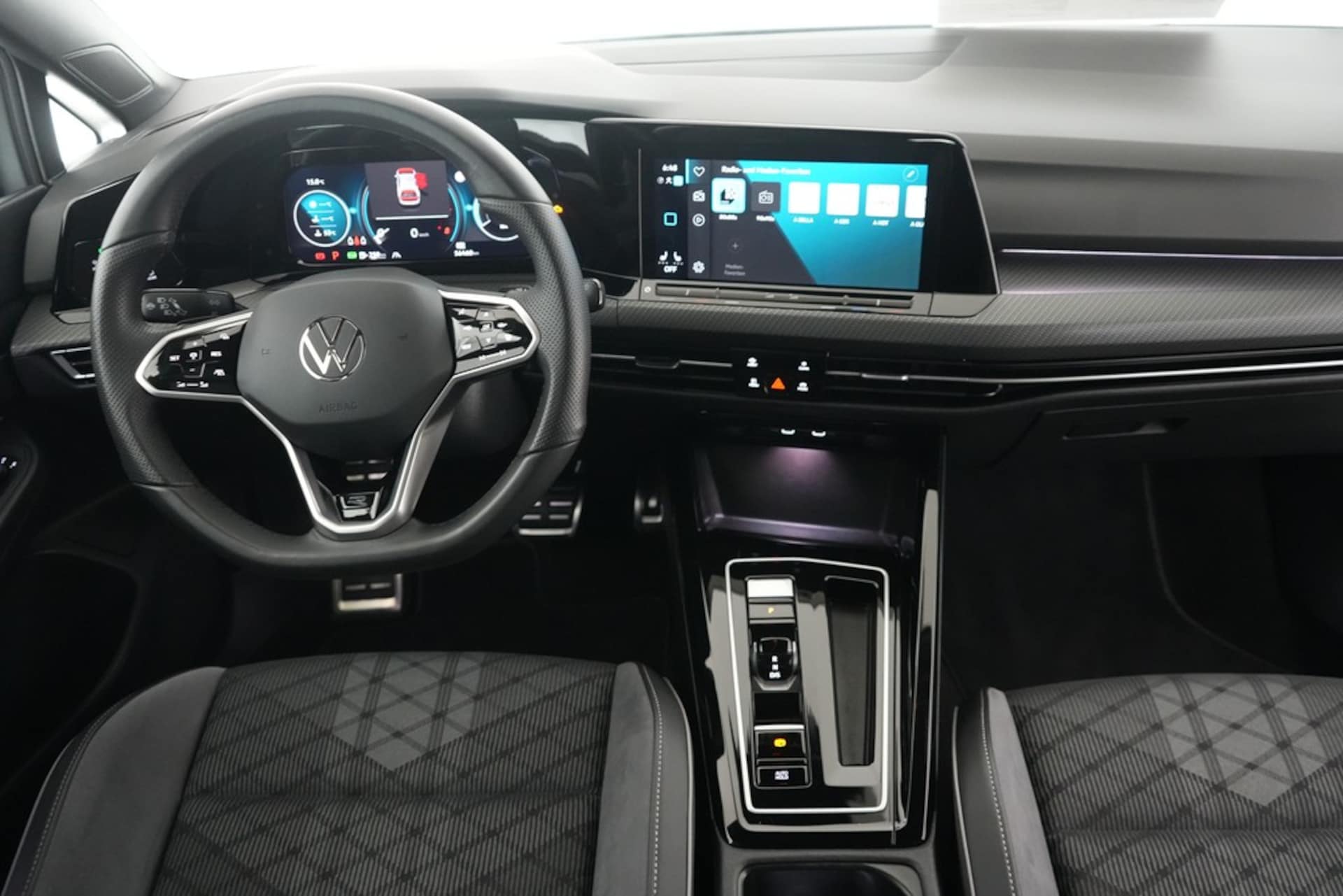 Volkswagen Golf R-Line