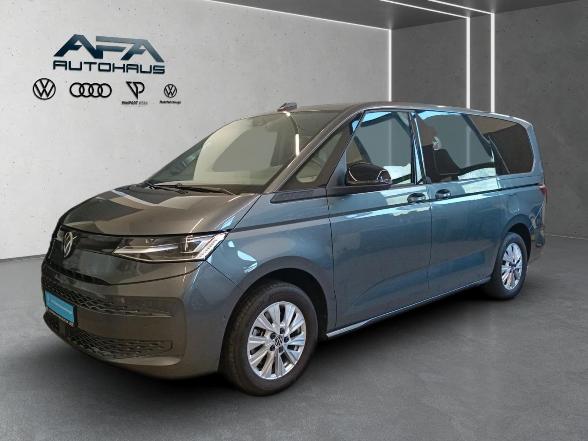 Volkswagen Multivan Langversion Basis-Modell