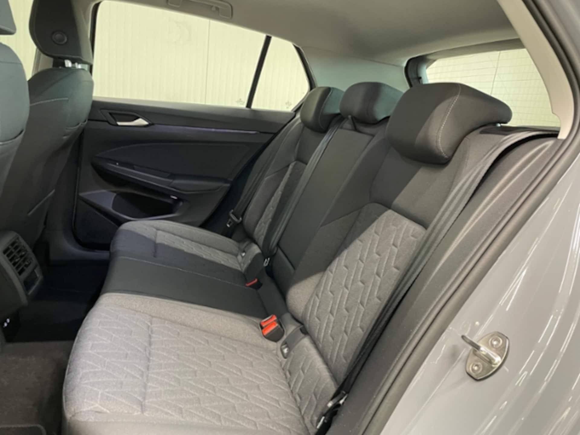 Volkswagen Golf Life