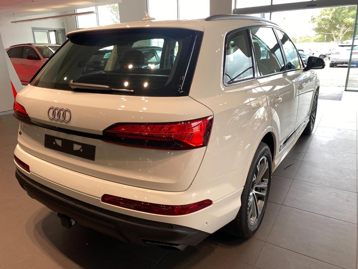 Image about Audi Q7 45 TDI quattro tiptronic