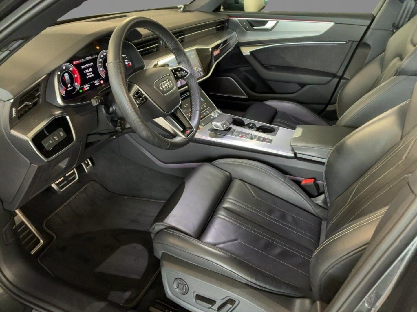 Bild über Audi S6 Avant TDI quattro tiptronic - für weitere Informationen kontaktieren Sie den Audi Partner