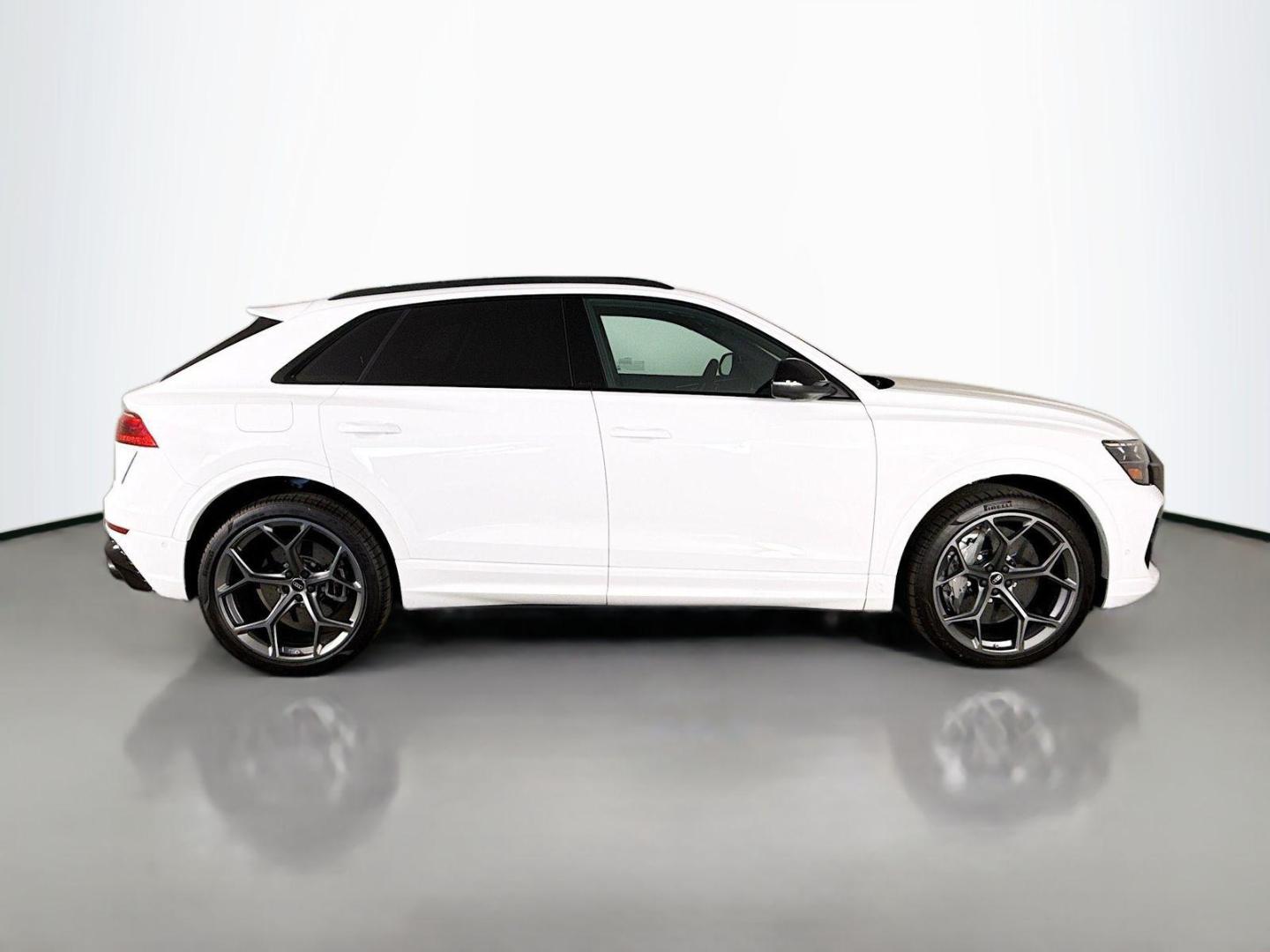 2025 Audi RS Q8 Base - Photo 8