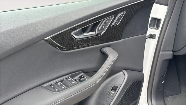 2026 Audi Q8 Premium Plus - Photo 13