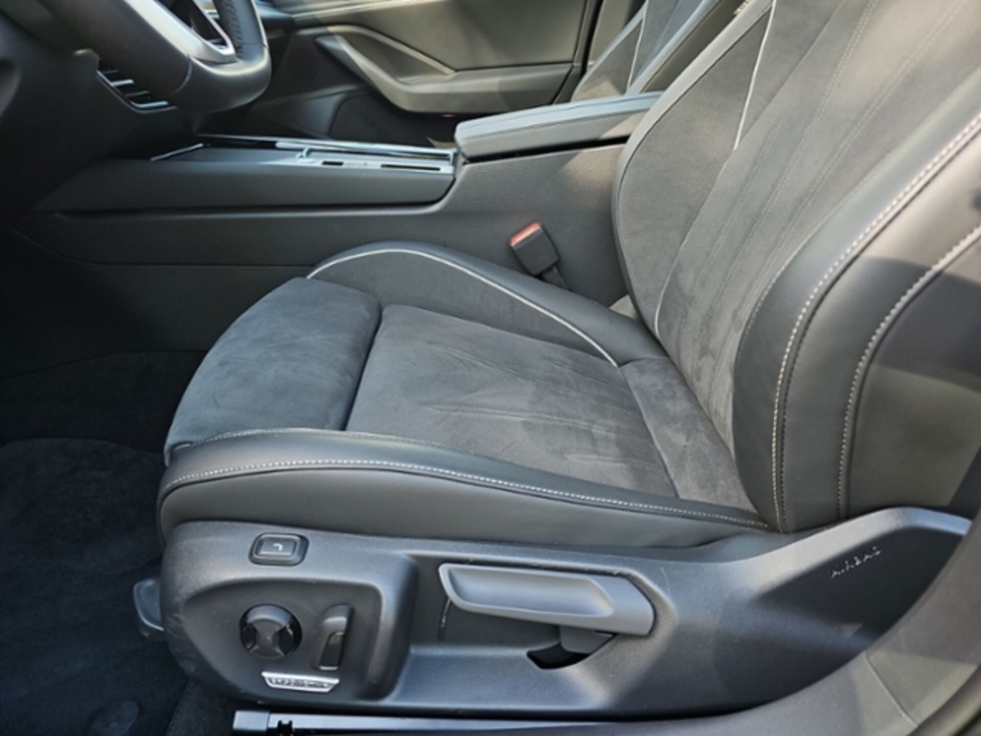 Volkswagen Passat Elegance