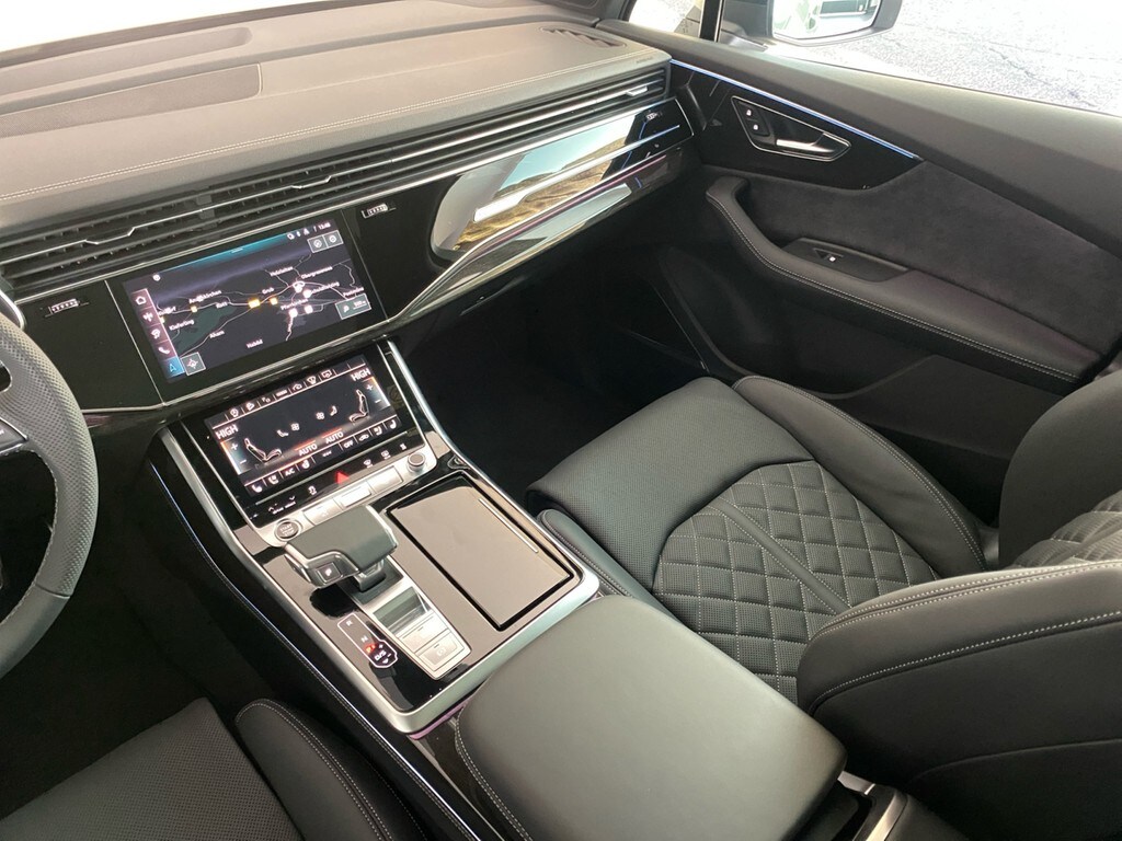 Image about Audi Q7 SUV S line 50 TDI quattro tiptronic