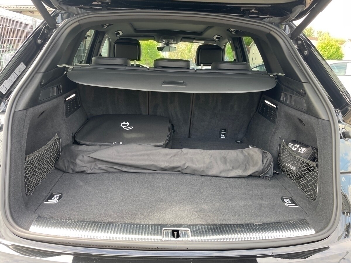 Image about Audi Q5 TFSI e sport 50 TFSI e quattro S tronic