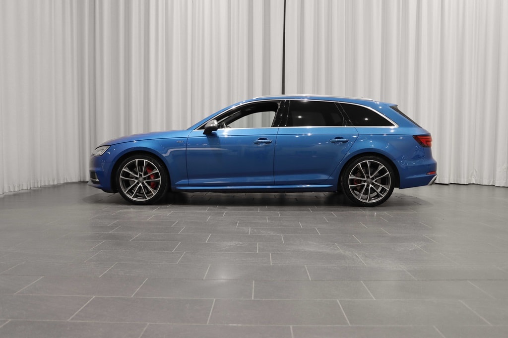 Bild som visar Audi S4 Avant S4 Avant 3.0 TFSI quattro 354 hk tiptronic - för mer information kontakta din Audi Partner