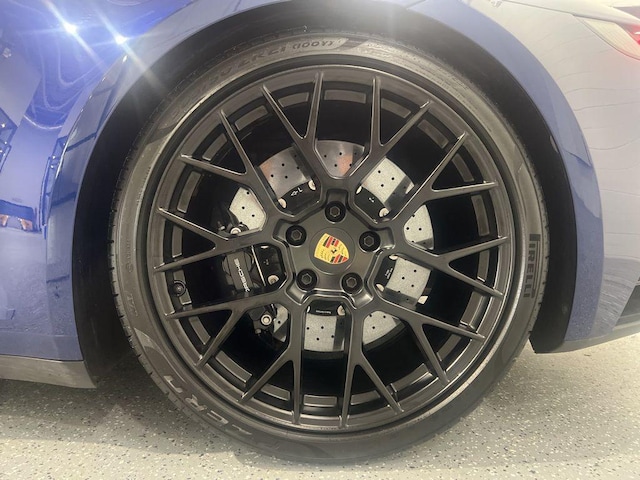 2024 Porsche 911 GTS - Photo 12