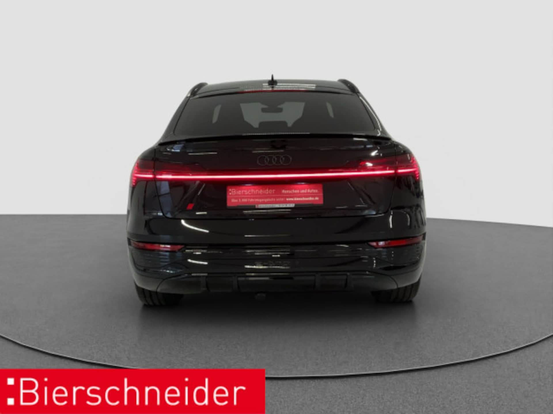 Audi Q8 Sportback e-tron S line