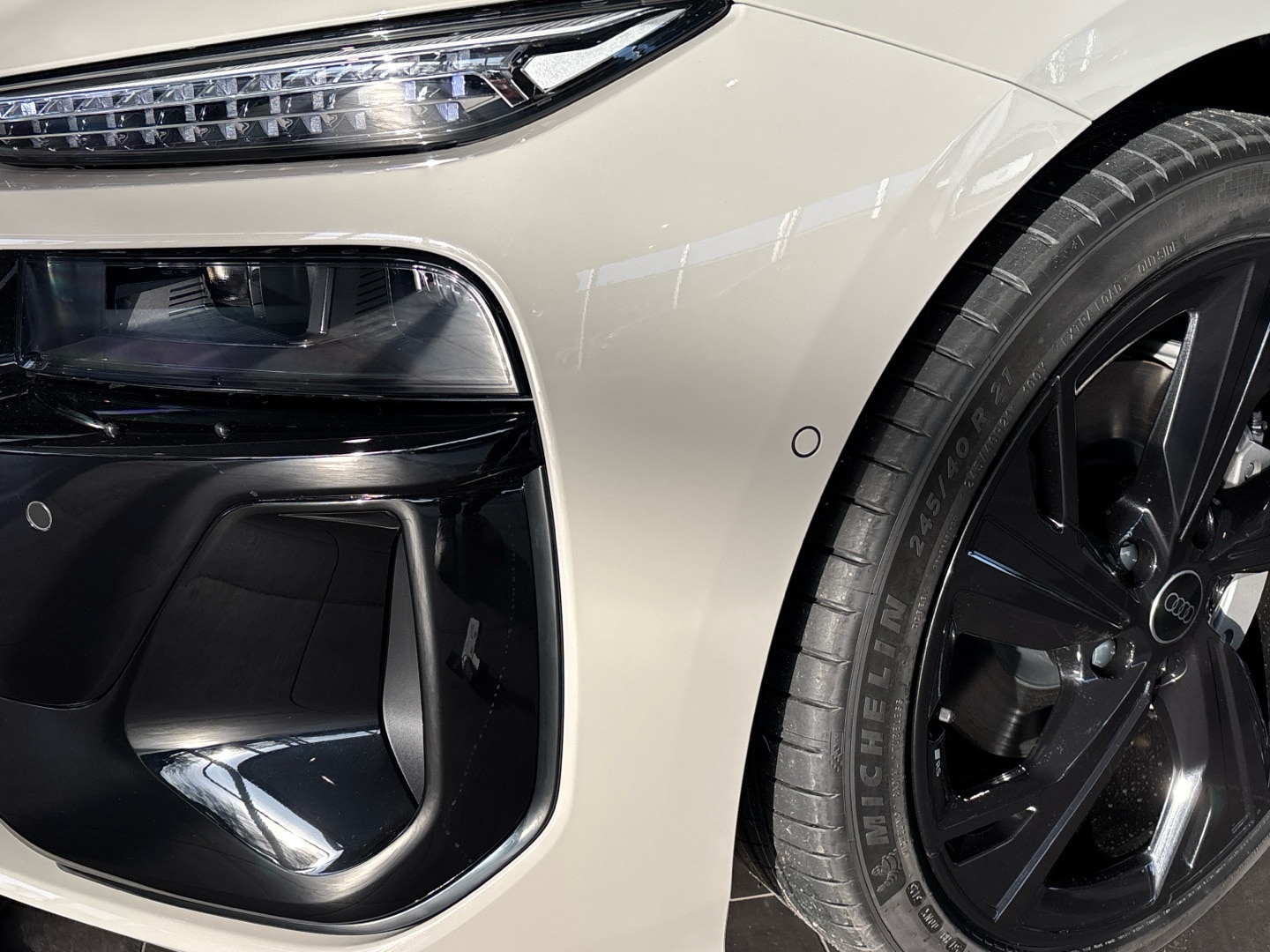 Bild über Audi A6 Avant e-tron e-tron performance - für weitere Informationen kontaktieren Sie den Audi Partner