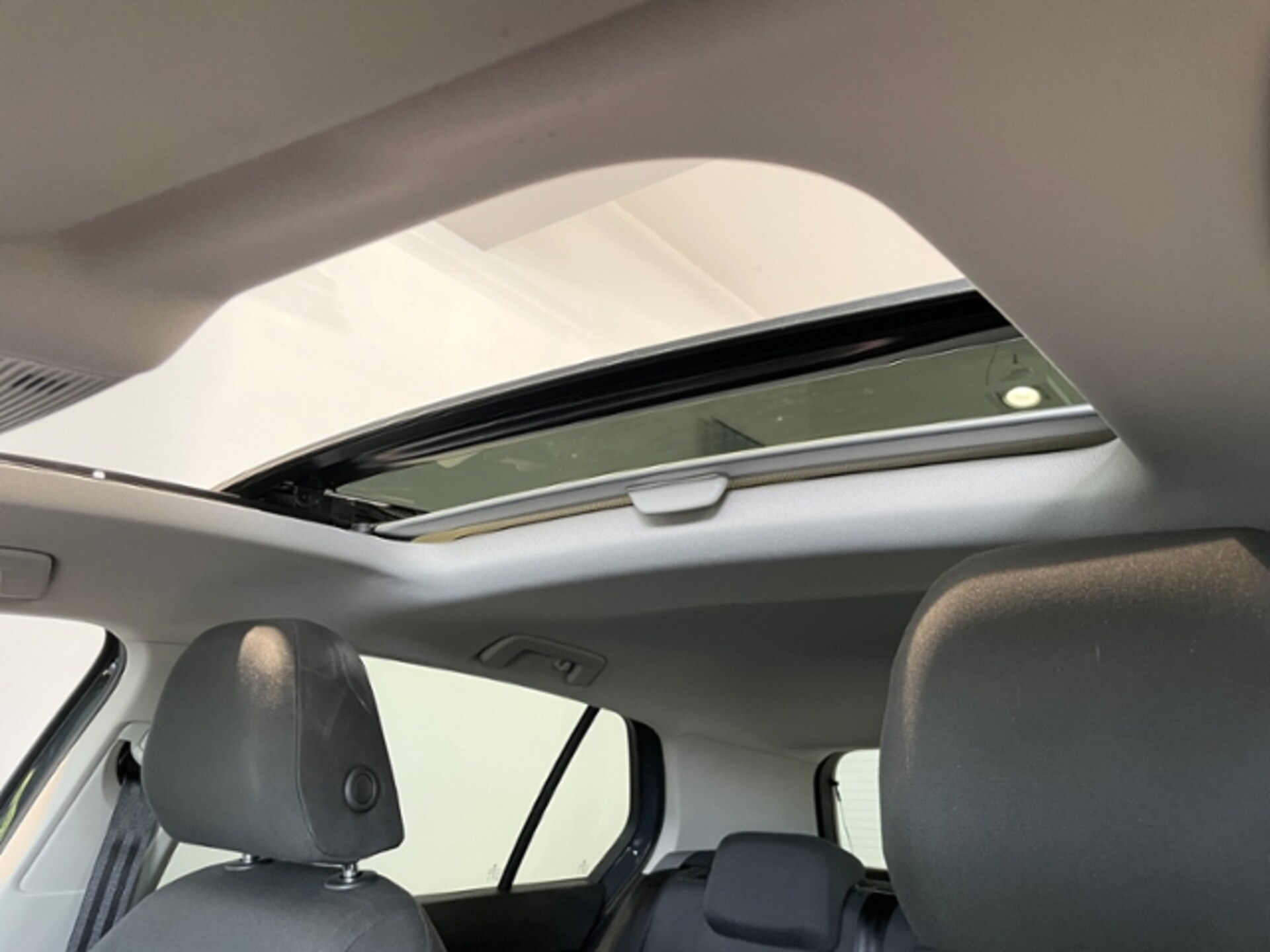 Volkswagen Golf United