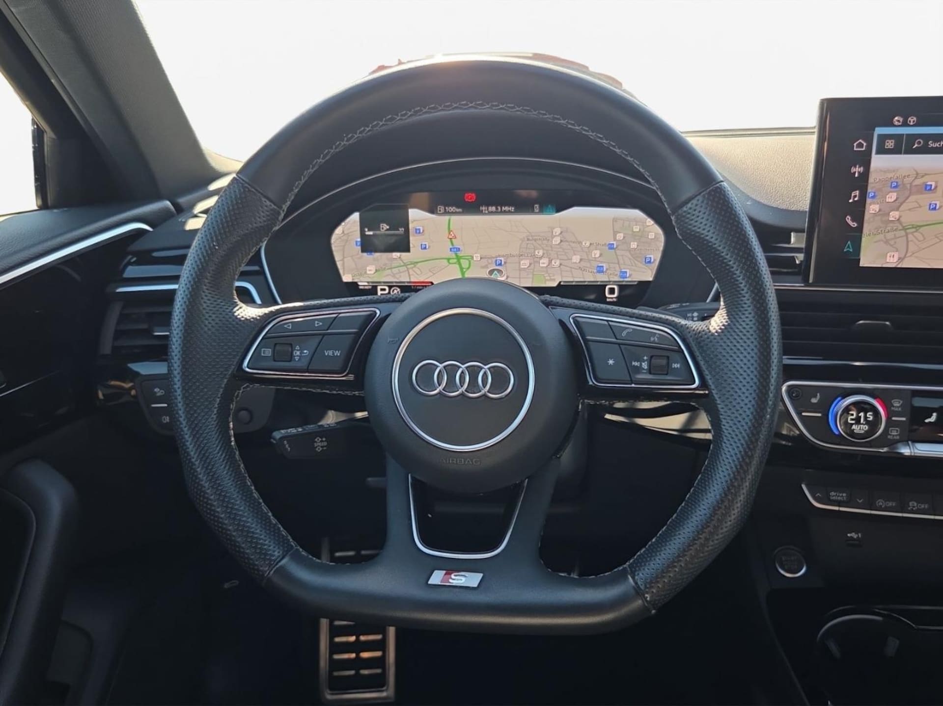 Audi A4 Limousine S line