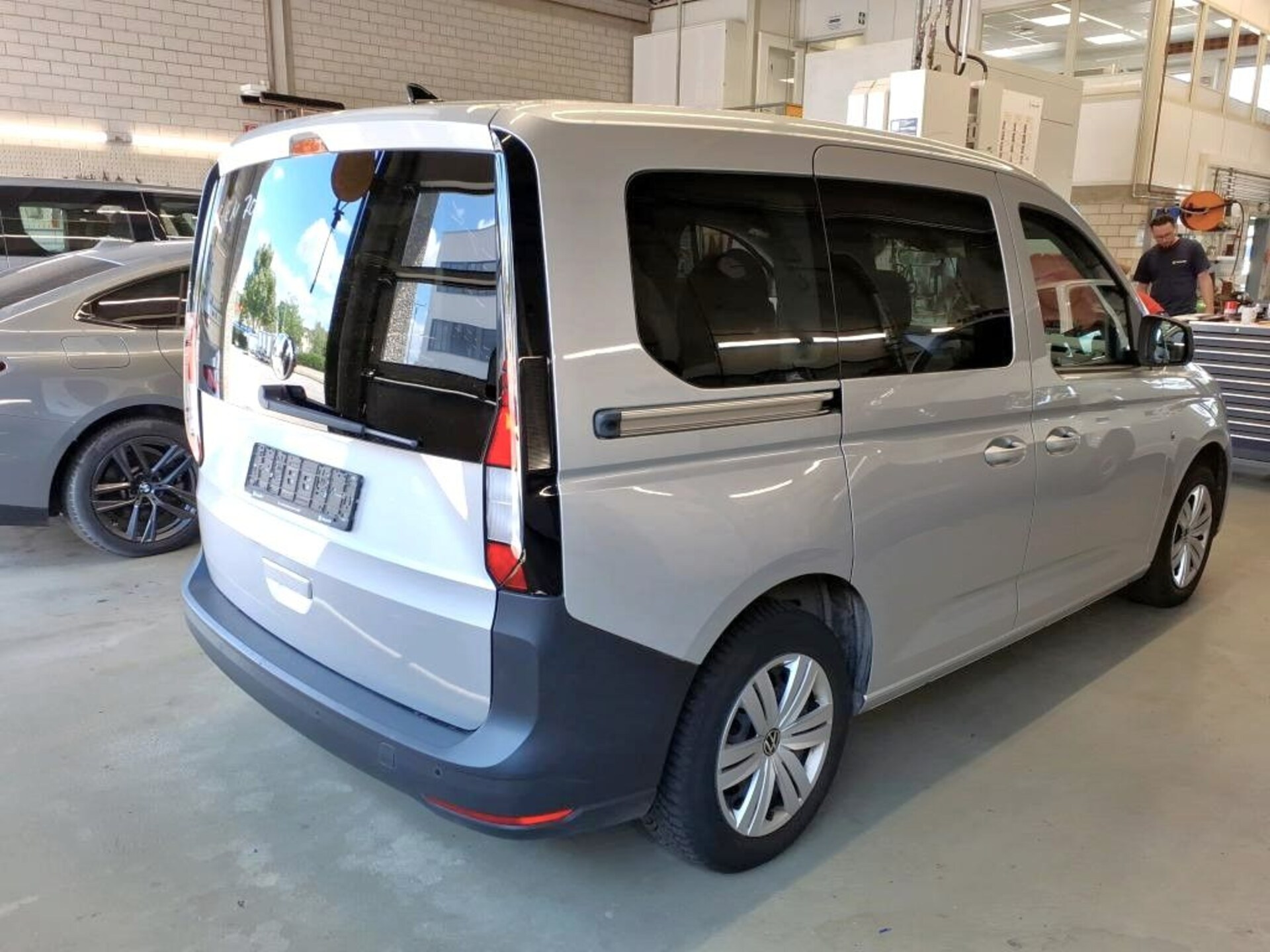 Volkswagen Caddy Basis-Modell