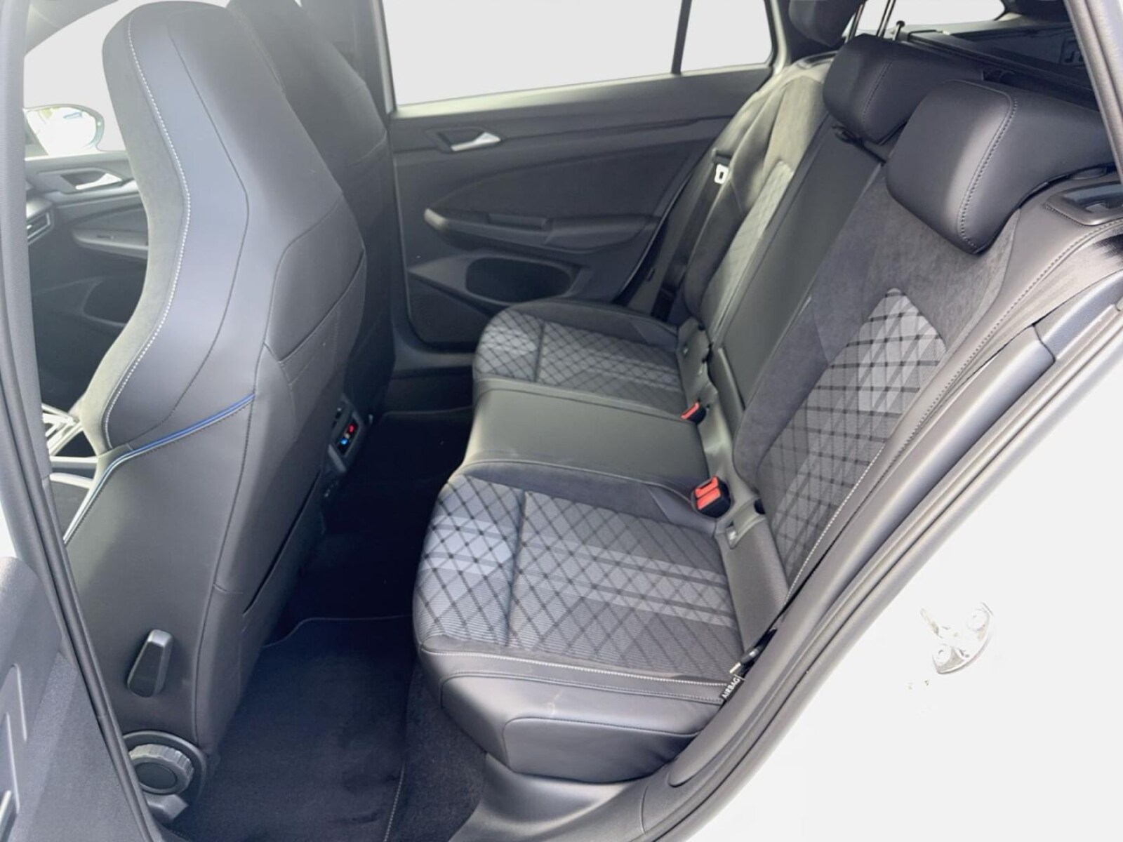 Volkswagen Golf Variant – Bild 13