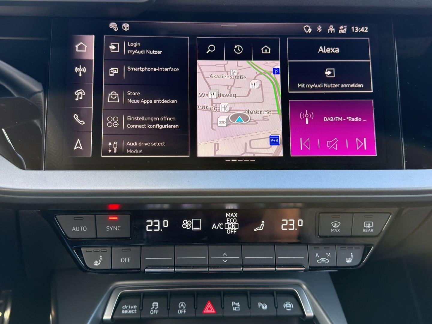 Bild über Audi A3 allstreet 35 TDI S tronic - für weitere Informationen kontaktieren Sie den Audi Partner