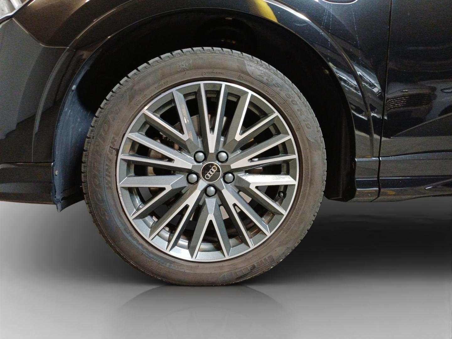 Image about Audi Q3 Sportback TFSI e S line 45 TFSI e 180 kW (245 PS) S tronic