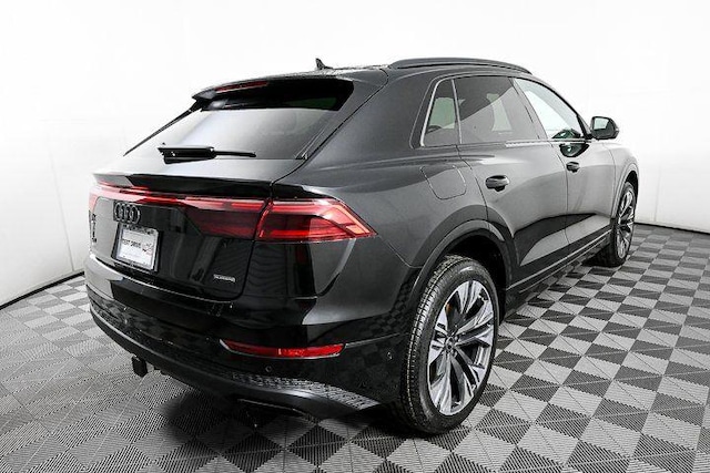 2025 Audi Q8