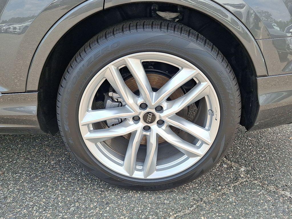 2025 Audi Q7 Premium Plus - Photo 10