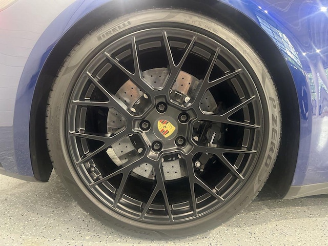 2024 Porsche 911 GTS - Photo 13